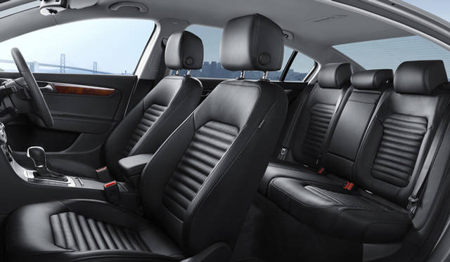 <strong>Volkswagen Passat｜フォルクスワーゲン パサート</strong>　セダン