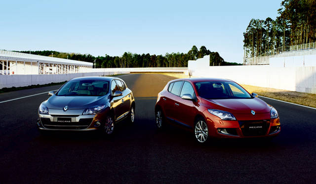 <strong>RENAULT MEGANE│ルノー・メガーヌ</strong>