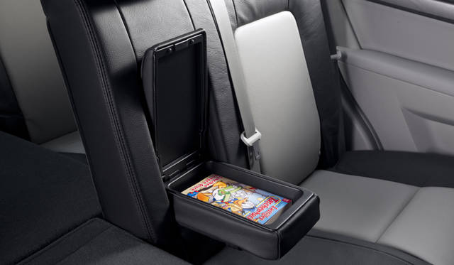 <strong>CHEVROLET CAPTIVA｜シボレー キャプティバ</strong>
