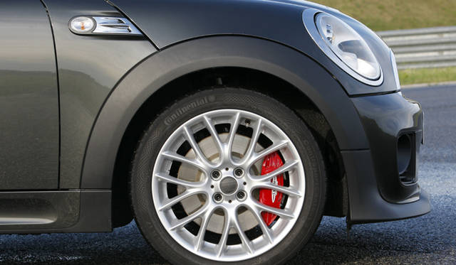 <strong>MINI Coupe｜ミニ クーペ 2シーターミニの誕生！</strong>