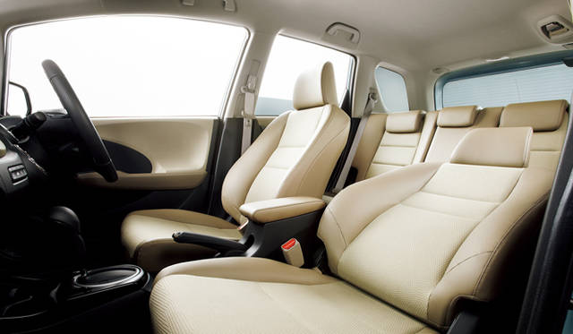 <strong>ホンダ フィット シャトル ハイブリッド｜HONDA FIT SHUTTLE HYBRID</strong>