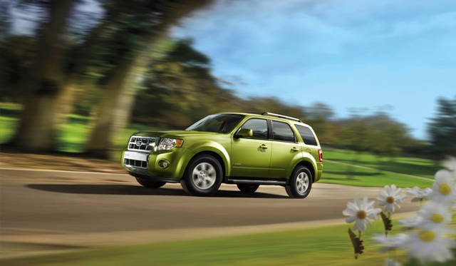 <strong>Ford Escape Hybrid｜フォード エスケープ ハイブリッド</strong>