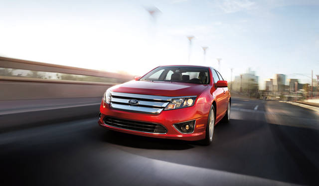 <strong>Ford Fusion Hybrid｜フォード フュージョン ハイブリッド</strong>