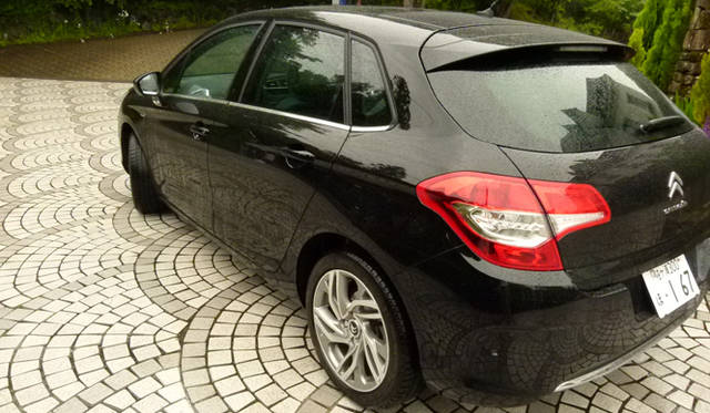 <strong>CITROEN C4｜シトロエン C4</strong>　エクスクルーシブ