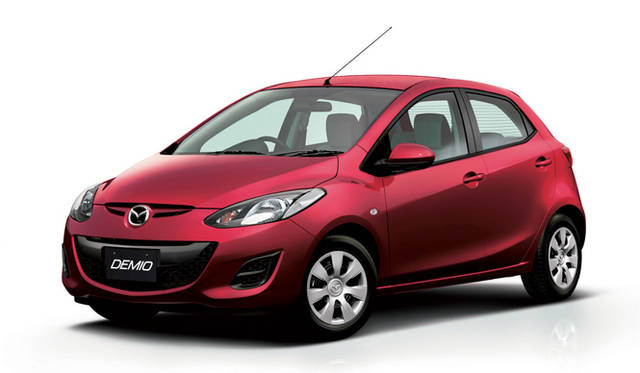 <strong>マツダ デミオ│MAZDA DEMIO</strong>　もう1色の専用色バーガンディーレッドマイカ。