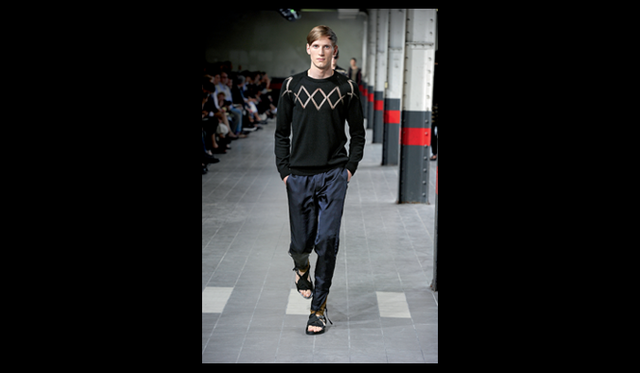 <strong>DRIES VAN NOTEN｜ドリス ヴァン ノッテン</strong>　