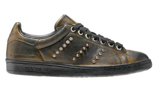 <strong>DIESEL｜ディーゼル</strong>　 DIESEL×adidas Originals collaboration“Colliding Worlds PartII”　「THE STAN SMITH CAMOU」　2万4150円 （ディーゼルジャパン）