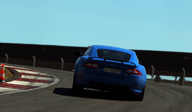 <strong>Jaguar XKR-S｜ジャガー XKR-S</strong>