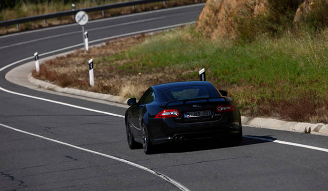 <strong>Jaguar XKR-S｜ジャガー XKR-S</strong>