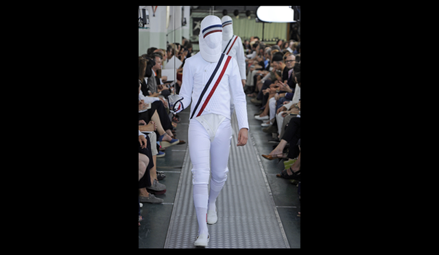 <strong>MONCLER GAMME BLEU｜モンクレール ガム・ブルー</strong>　