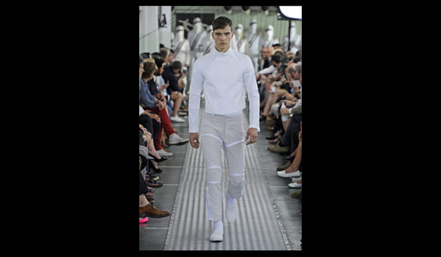 <strong>MONCLER GAMME BLEU｜モンクレール ガム・ブルー</strong>　