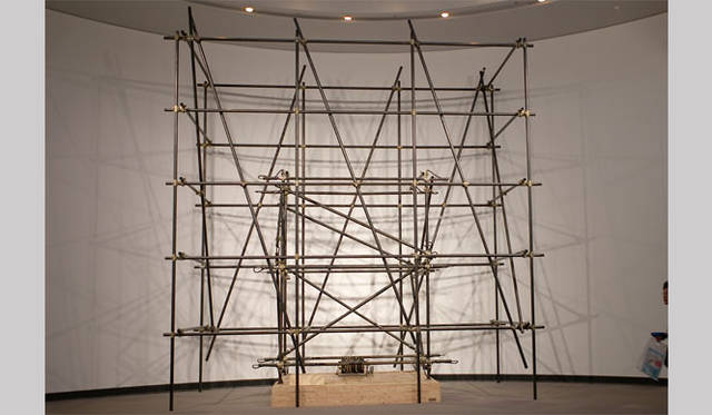 <strong>ヨコハマトリエンナーレ2011</strong>　マッシモ・バルトリーニ  「オルガン」