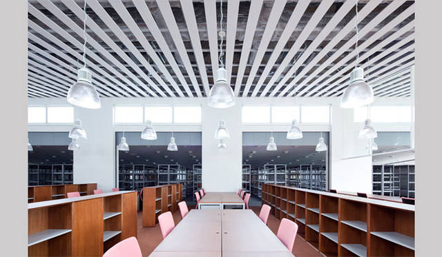 <strong>特集｜OPENERS的ニッポンの若手建築家 PARTII　吉村靖孝</strong>　『中川政七商店新社屋』（2010年）Photo by Yasutaka Yoshimura