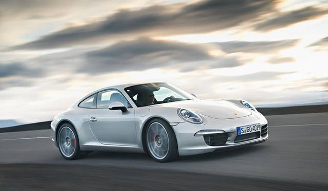 <strong>Porsche 911 Carrera S</strong>