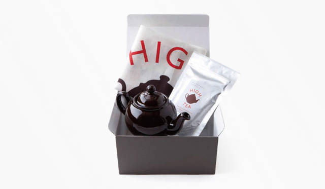 <strong>MARGARET HOWELL</strong> Enter with 20 points or more to receive the "HIGH TEA SET" (Brown Betty teapot, HIGH TEA 50g leaf package, tea towel) for everyone!
