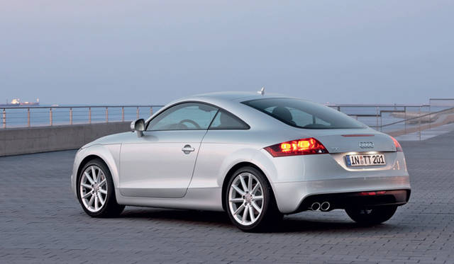 <strong>Audi TT</strong> Mr. Ogawa says, "The Citroën DS4, with its prominent fenders sculpted with curves, evokes the Audi TT when viewed from a three-quarter rear angle."
