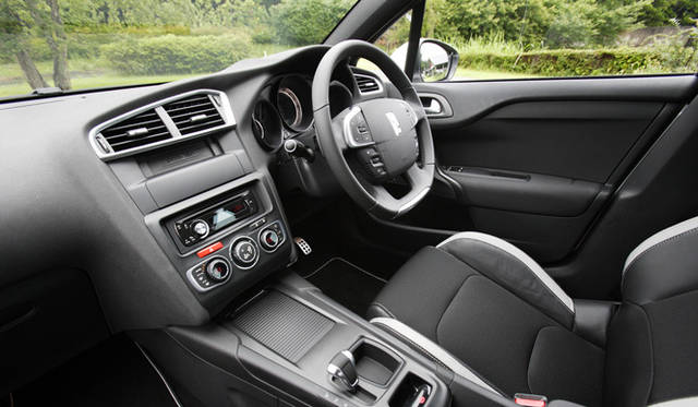 <strong>CITROEN DS4</strong> Chic