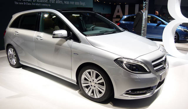 <strong>Mercedes-Benz B-class｜メルセデス・ベンツ Bクラス</strong>