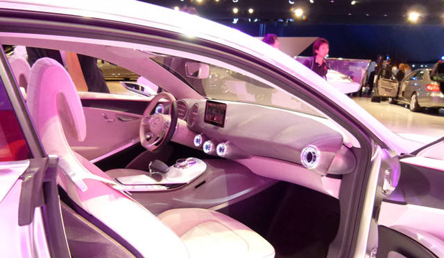 <strong>Mercedes-Benz Concept A-CLASS｜ メルセデス・ベンツ コンセプト Aクラス</strong>