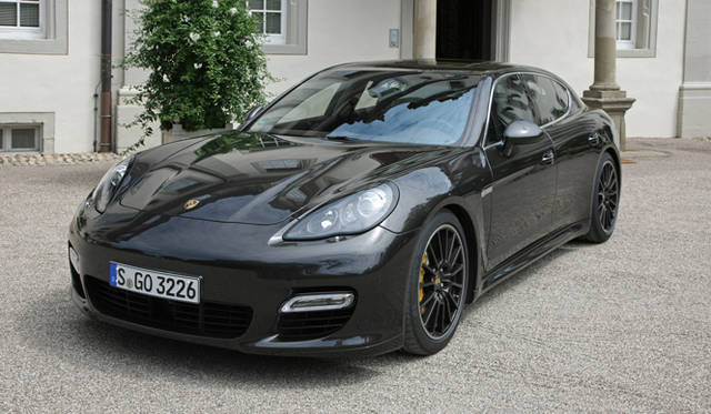 <strong>Porsche Panamera turbo S｜ポルシェ パナメーラ ターボS</strong>