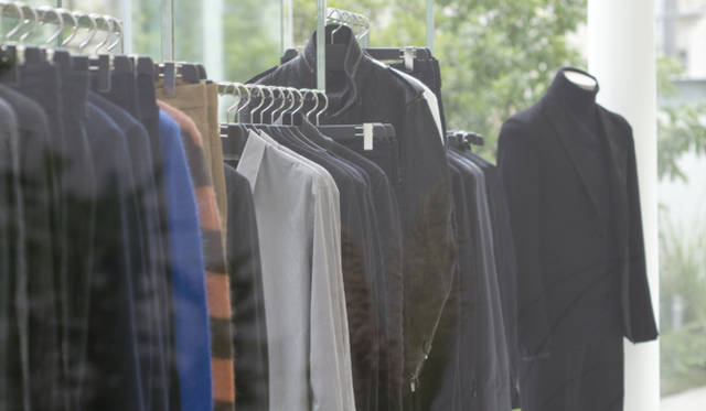 <strong>CoSTUME NATIONAL｜コスチューム・ナショナル</strong>