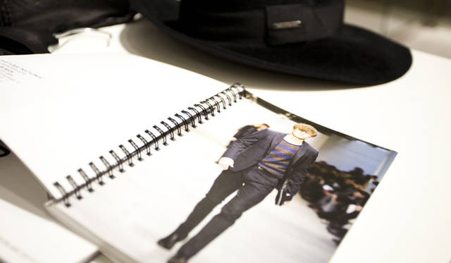 <strong>CoSTUME NATIONAL｜コスチューム・ナショナル</strong>