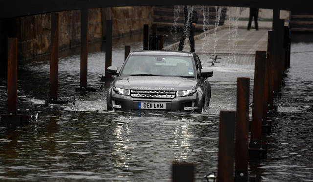 <strong>RANGEROVER EVOQUE｜レンジローバー イヴォーク</strong>