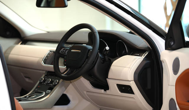 <strong>RANGEROVER EVOQUE｜レンジローバー イヴォーク</strong>