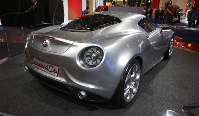 <strong>Alfa Romeo 4C concept｜アルファロメオ 4C コンセプト</strong>