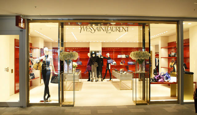 <strong>YVES SAINT LAURENT｜イヴ・サンローラン</strong>　『イヴ・サンローラン 表参道店』リニューアルオープン<br />Courtesy of Yves Saint Laurent