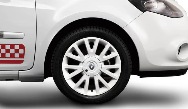 <strong>RENAULT LUTECIA S｜ルノー ルーテシアS</strong>