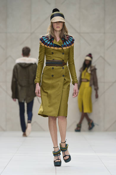 <strong>BURBERRY PRORSUM｜バーバリー プローサム</strong>　2012年春夏コレクション速報　　©BURBERRY