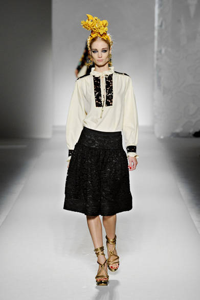 <strong>MOSCHINO｜モスキーノ</strong>　2012年春夏コレクション速報