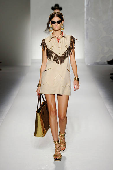 <strong>MOSCHINO｜モスキーノ</strong>　2012年春夏コレクション速報