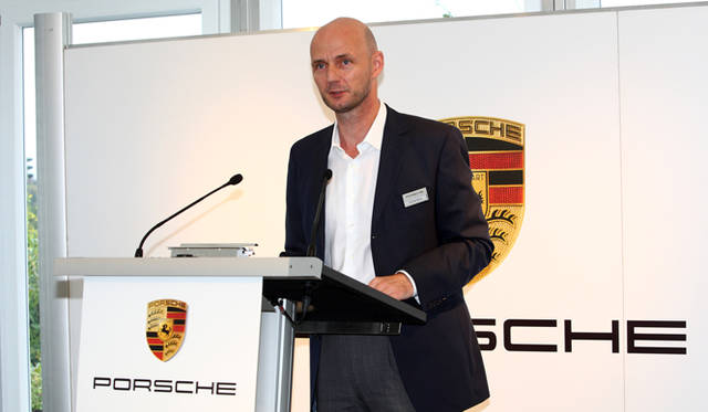 <strong>ポルシェ 911 カレラ テクニカルワークショップ開催</strong>　当日の進行を務めたThomas Becki氏。