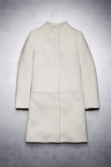 <strong>ck Calvin Klein｜ck カルバン・クライン</strong><br />「Winter Special Edition 2011」ウィメンズ　アルパカコート　9万6600円