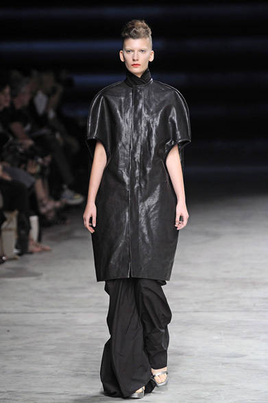 <strong>RICK OWENS｜リック オウエンス</strong>　2012年春夏コレクション速報