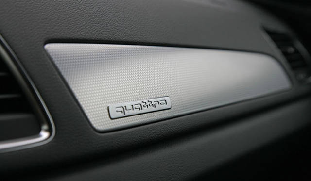 <strong>Audi　Q3｜アウディ Q3</strong>