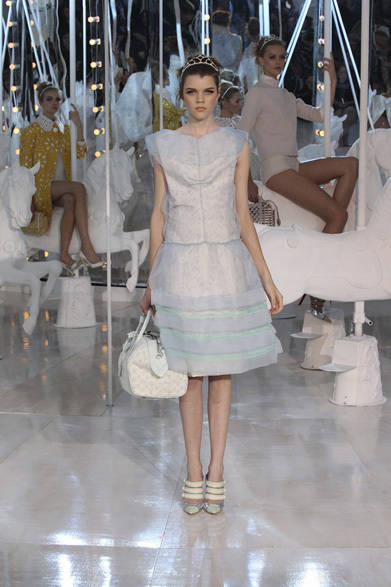 <strong>LOUIS VUITTON｜ルイ・ヴィトン</strong>　2012年春夏コレクション速報