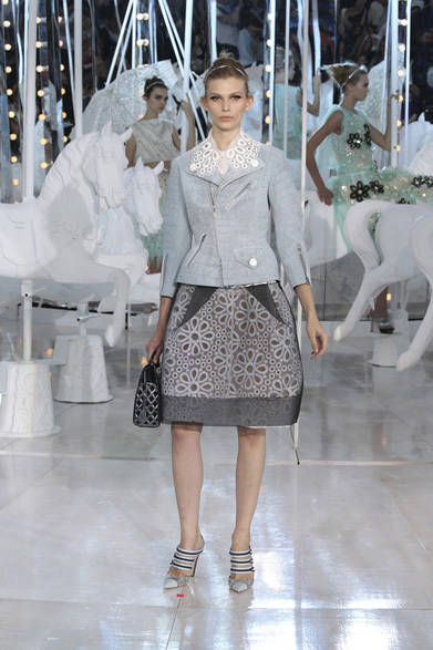 <strong>LOUIS VUITTON｜ルイ・ヴィトン</strong>　2012年春夏コレクション速報