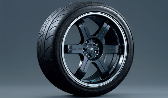 <strong>NISSAN GT-R 2013 Model</strong>　For TRACK PACK