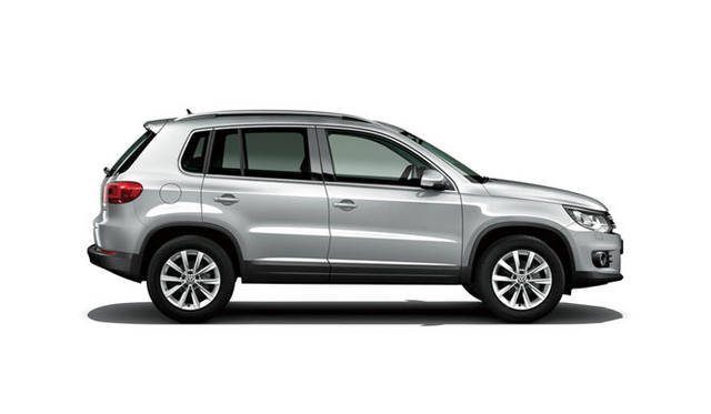 <strong>Volkswagen Tiguan｜フォルクスワーゲン ティグアン</strong>　リフレックスシルバーメタリック