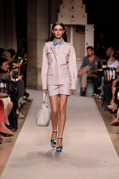 <strong>LOEWE｜ロエベ</strong>　2012年春夏コレクション速報