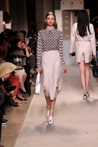 <strong>LOEWE｜ロエベ</strong>　2012年春夏コレクション速報