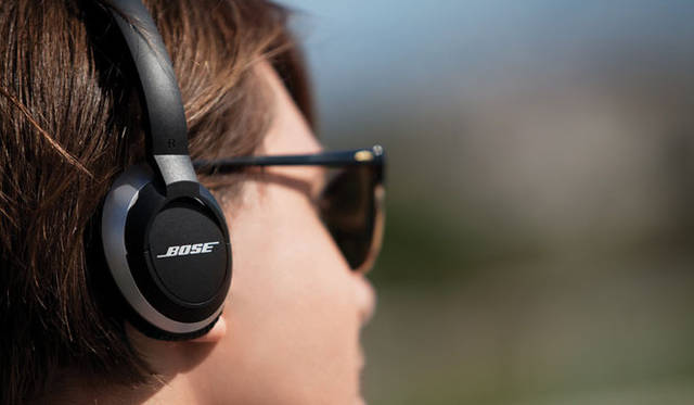 <strong>BOSE｜ボーズ</strong>　オンイヤー・オーディオヘッドフォン「Bose®OE2 audio headphones」