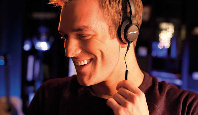 <strong>BOSE｜ボーズ</strong>　オンイヤー・オーディオヘッドフォン「Bose®OE2 audio headphones」