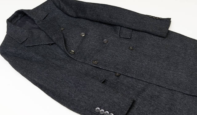 <strong>DESIGNWORKS｜デザインワークス</strong>　ダブルブレストチェスターコート30万4500円（デザインワークス）