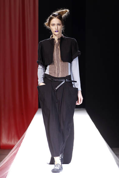 <strong>YOHJI YAMAMOTO｜ヨウジヤマモト</strong>　2012年春夏コレクション速報