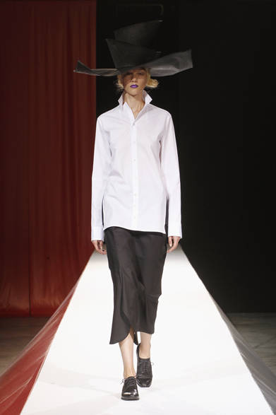 <strong>YOHJI YAMAMOTO｜ヨウジヤマモト</strong>　2012年春夏コレクション速報