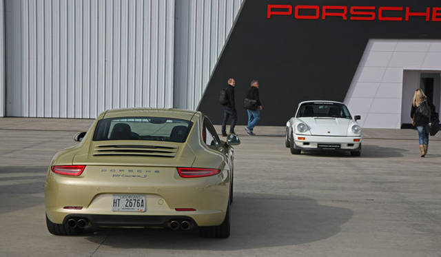 <strong>Porsche 911｜ポルシェ 911</strong><br><br><#IMAGELINK_EX_(auto)_(CT_2_24454_15)_(/article/13226?num=1)_()_(ポルシェ 911特集｜試乗速報─島下泰久篇)#><br><#IMAGELINK_EX_(auto)_(CT_2_24454_16)_(/article/13302?num=1)_()_(ポルシェ 911特集｜試乗速報─渡辺敏史篇)#>